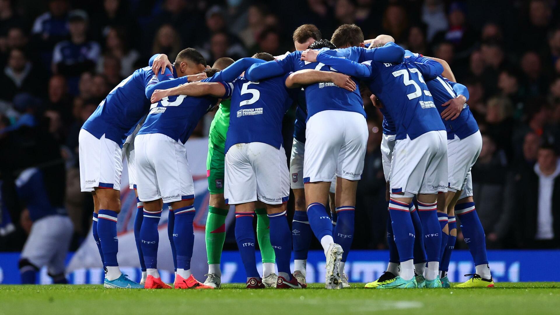 Ipswich Town, conjunto que descendió a la Championship, es quien más ha peleado el fichaje de Marcel Ruíz.