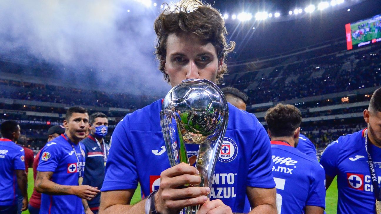 El ‘Chaquito’ dejó su huella en Cruz Azul, y los aficionados esperan su regreso.