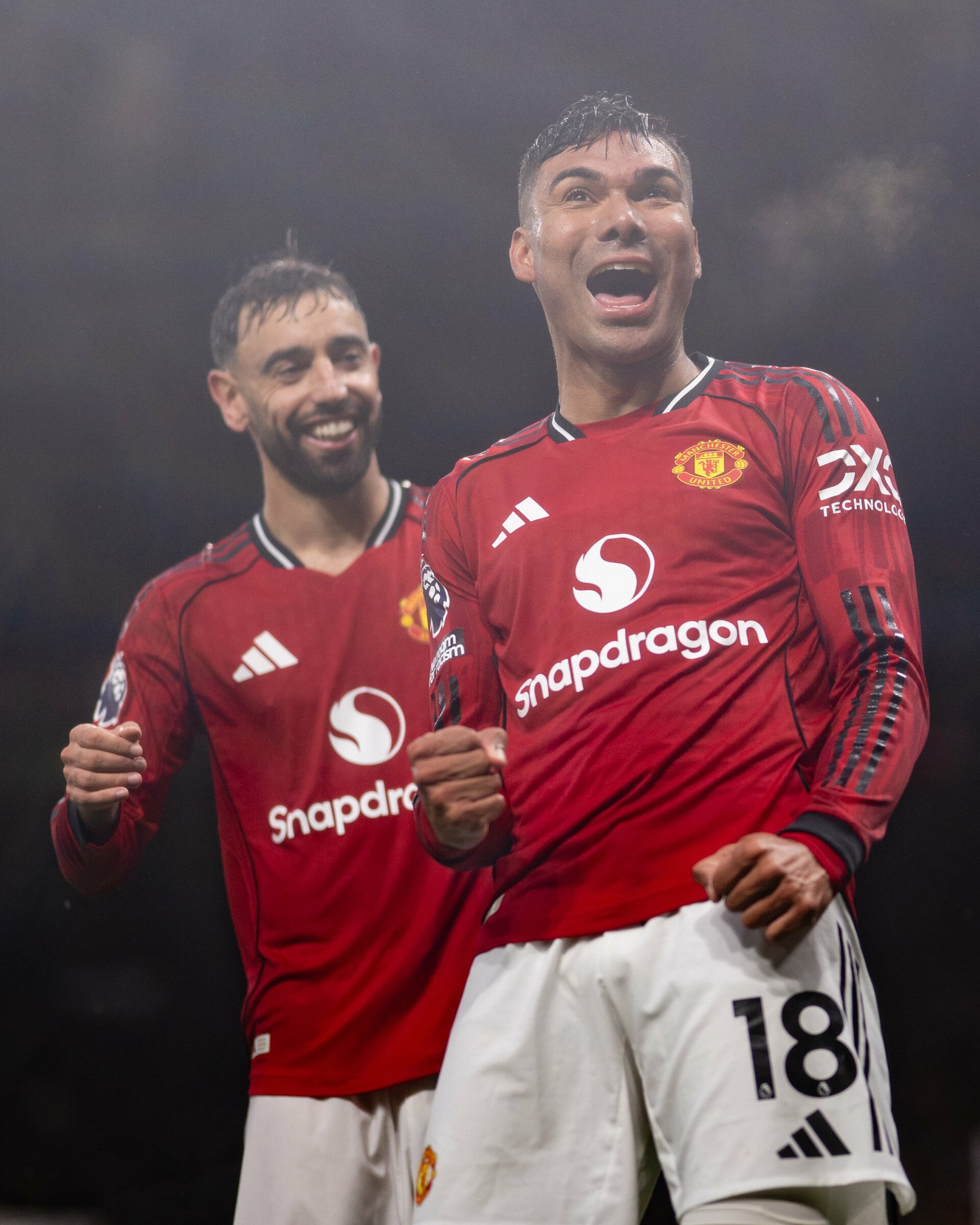 Con gran despliegue de talento, Casemiro y Fernandes lograron salvar al United con tres puntos más.