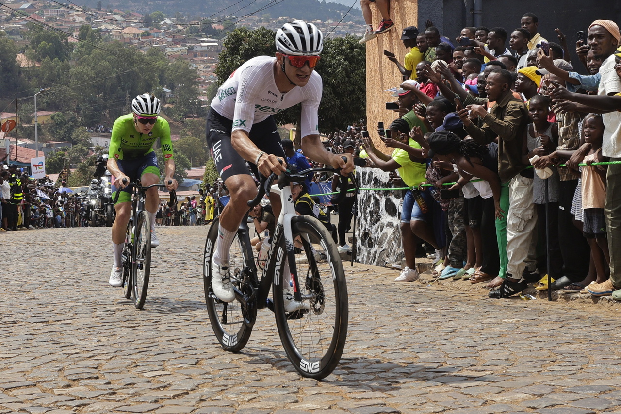 Hazaña. Isaac Del Toro firmó el mejor resultado de un mexicano en la historia del Mundial de Ciclismo.