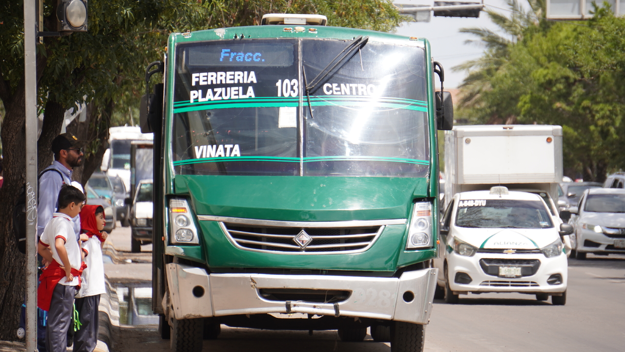 Camión. Circulan cerca de 40 camiones de la línea 'verdes' distribuidos en seis rutas.