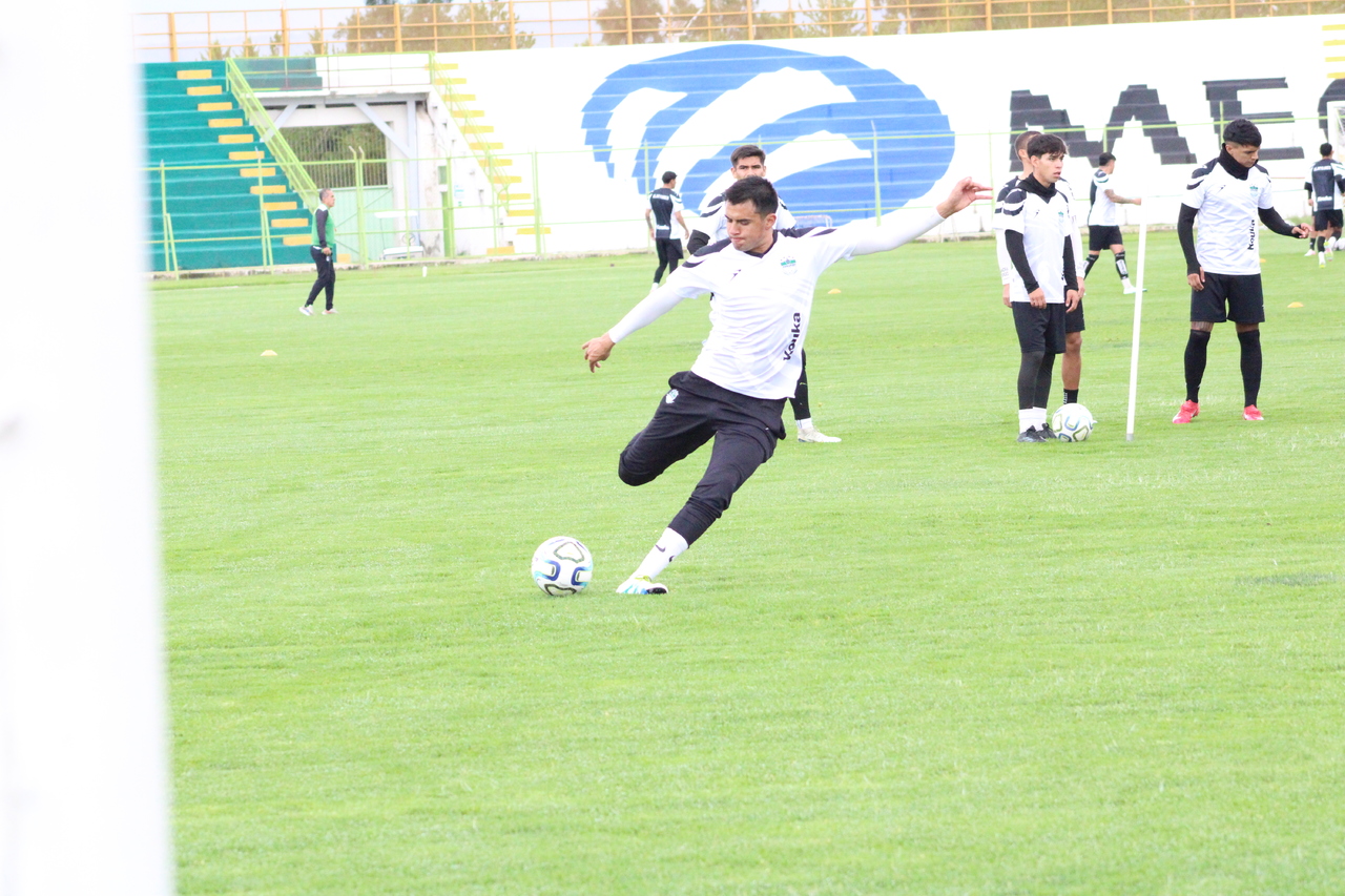 Líder.  Alacranes de Durango se apoderó de la cima de la Liga Premier al vence de visita a la U de G. 