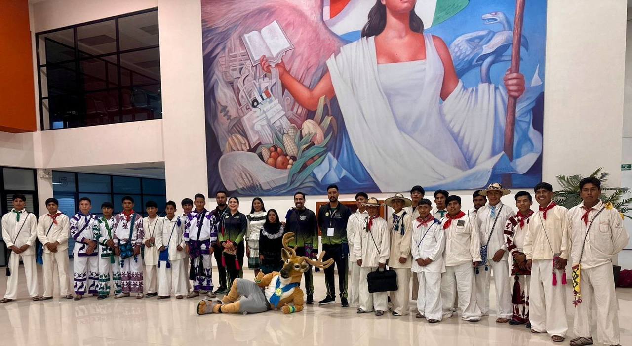 Orgullo universitario
La delegación de 24 alumnos, en representación de sus compañeros, regresaron sintiéndose orgullosos de su escuela y raíces, impulsados por sus profesores.