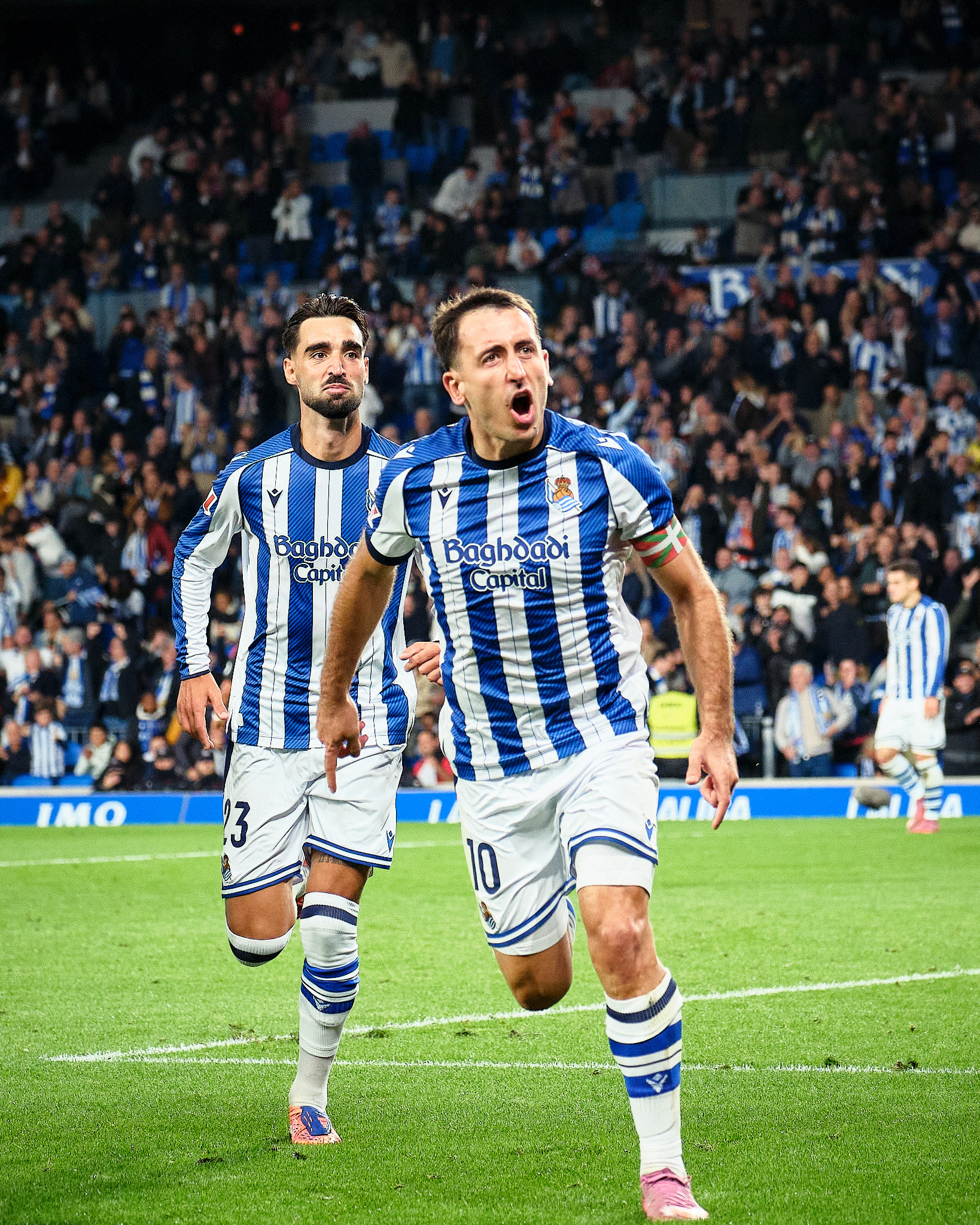 Así festejó Oyarzabal el 2-1 definitivo.