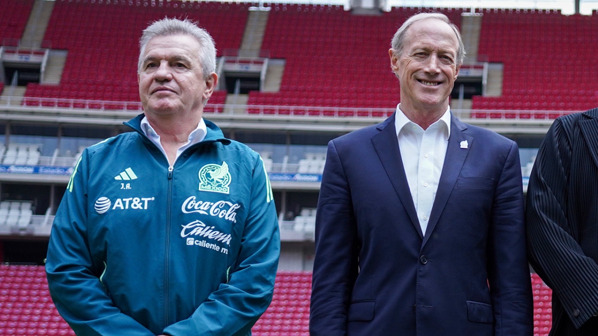 Ivar Sisniega, presidente de la FMF, ha confirmado que Javier Aguirre no se va y es el técnico idóneo para el combinado azteca.