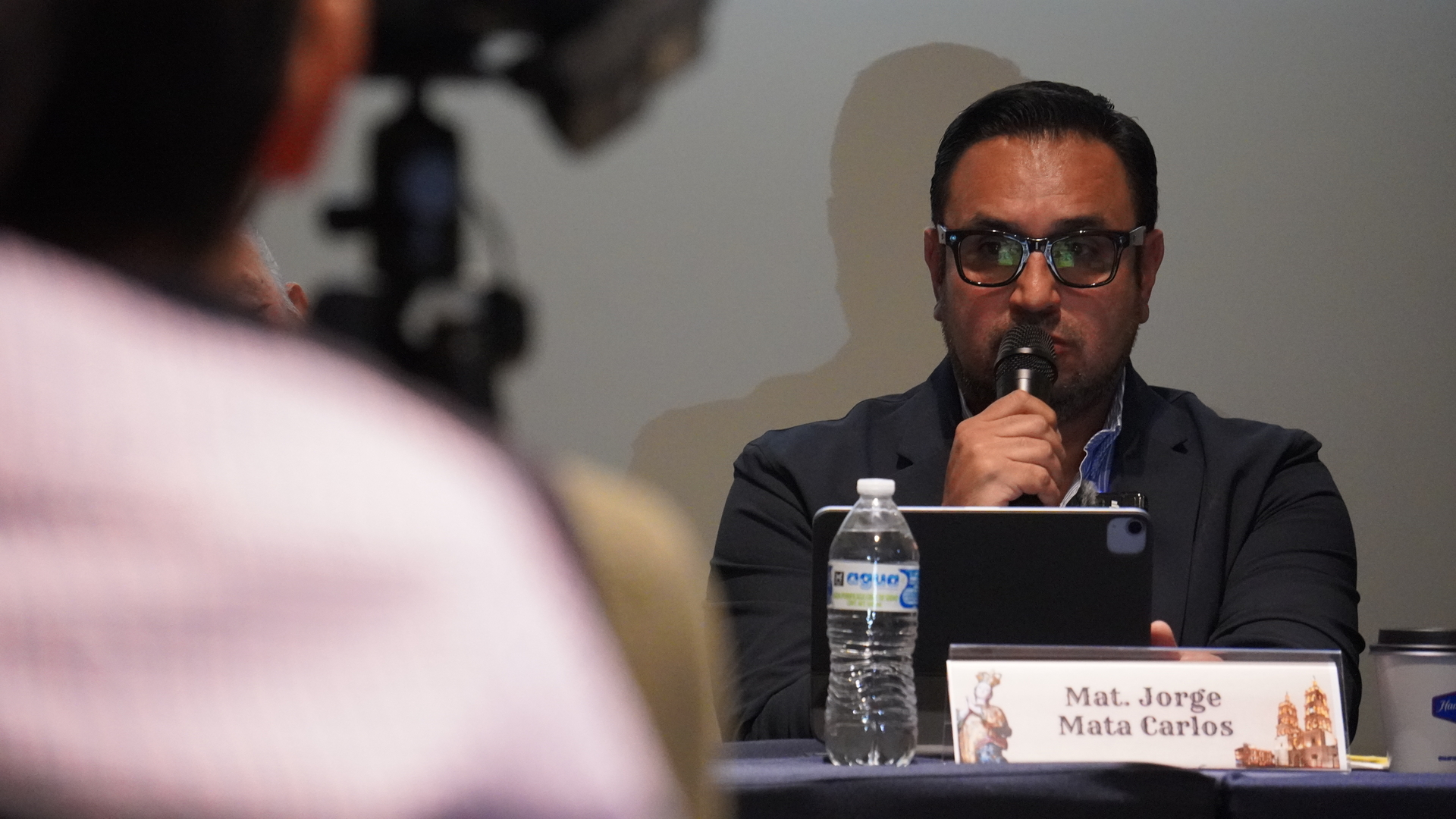 El Torero nacido en Torreón, Coahuila, Jorge Mata Carlos, se hizo presente ante los medios de comunicación.