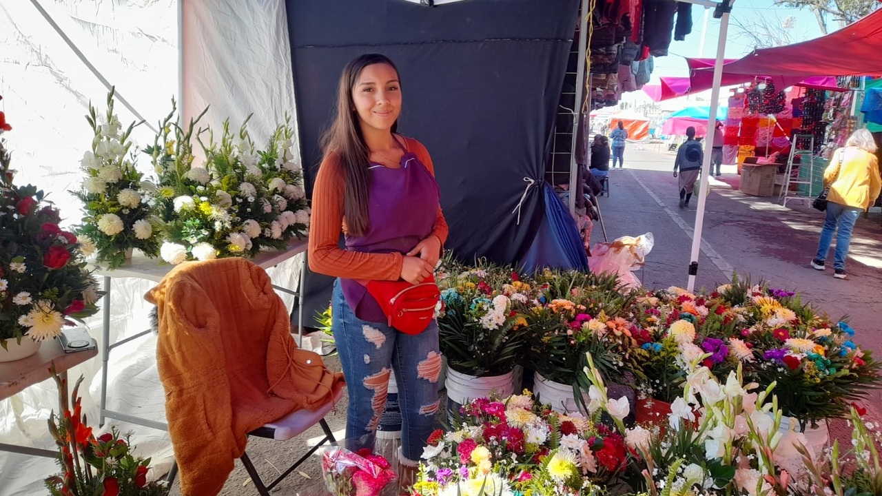Flores. En la romería participa Jaqui junto con su familia.