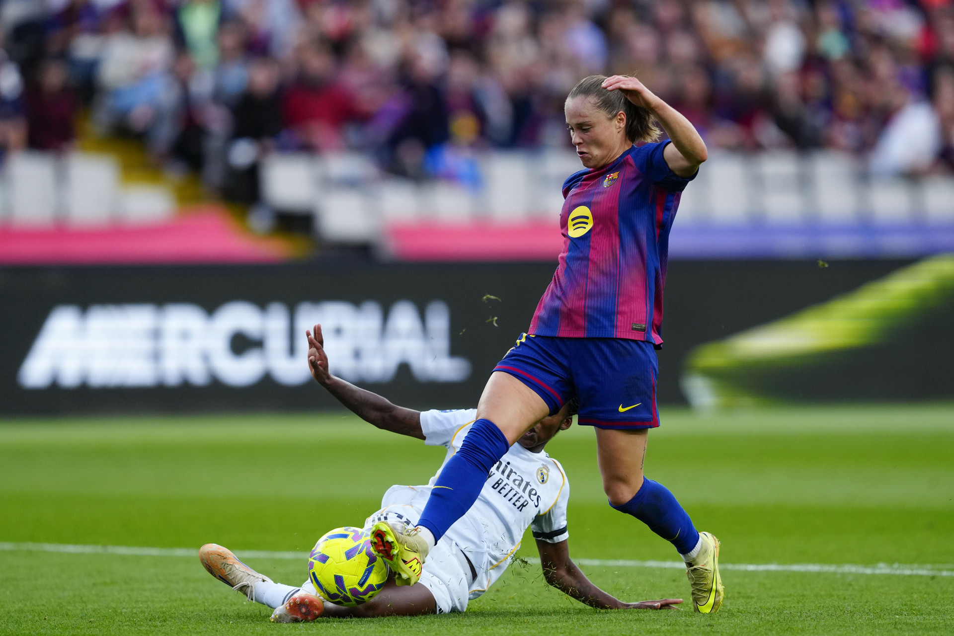 Con su doblete, la polaca Ewa Pajor trazó la línea para la goleada Blaugrana.