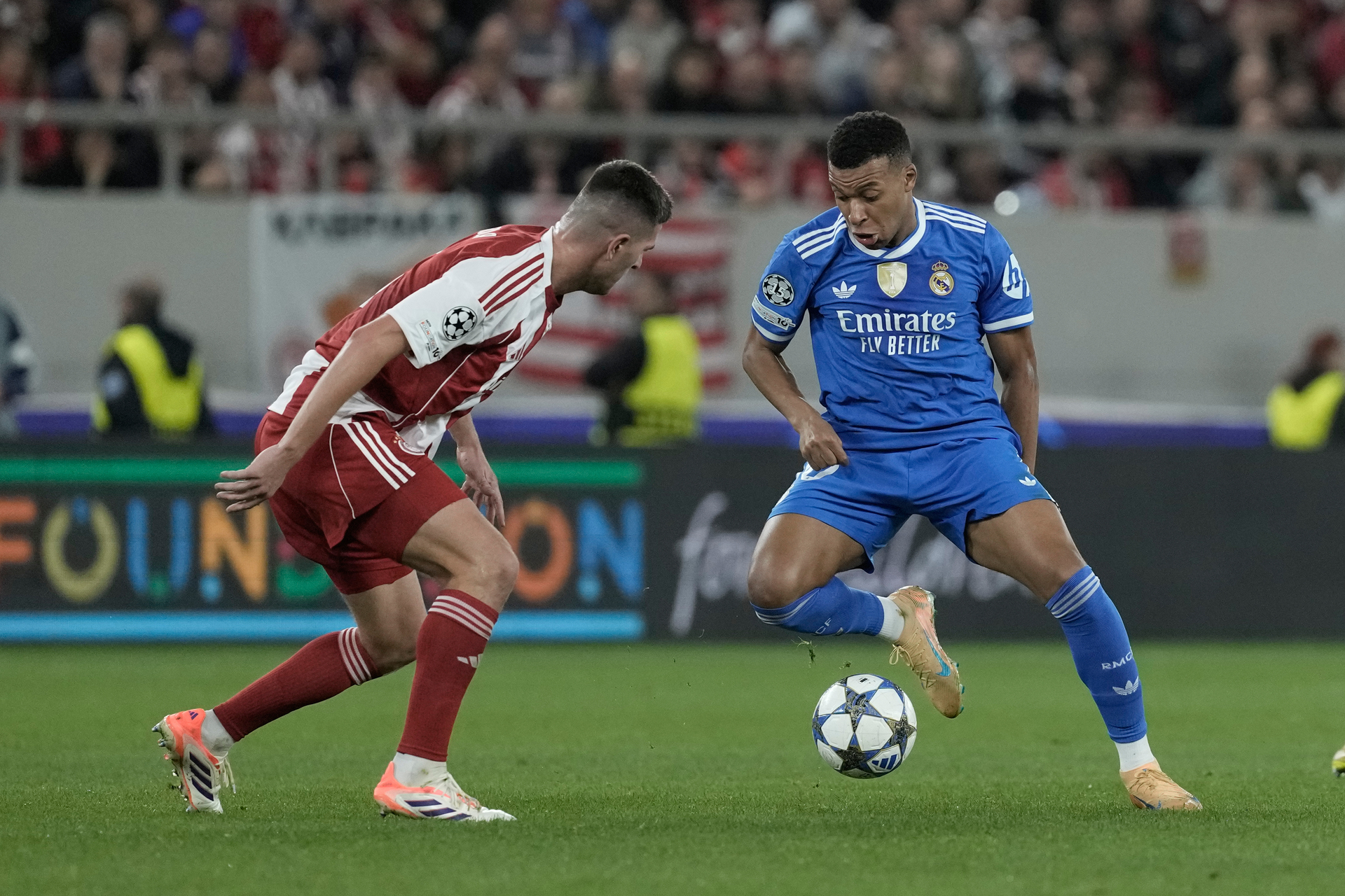 Con estatus de crack indiscutible, Kylian Mbappé comandó al Real Madrid hacia una victoria histórica; la primera en suelo griego en toda la trayectoria europea del club.