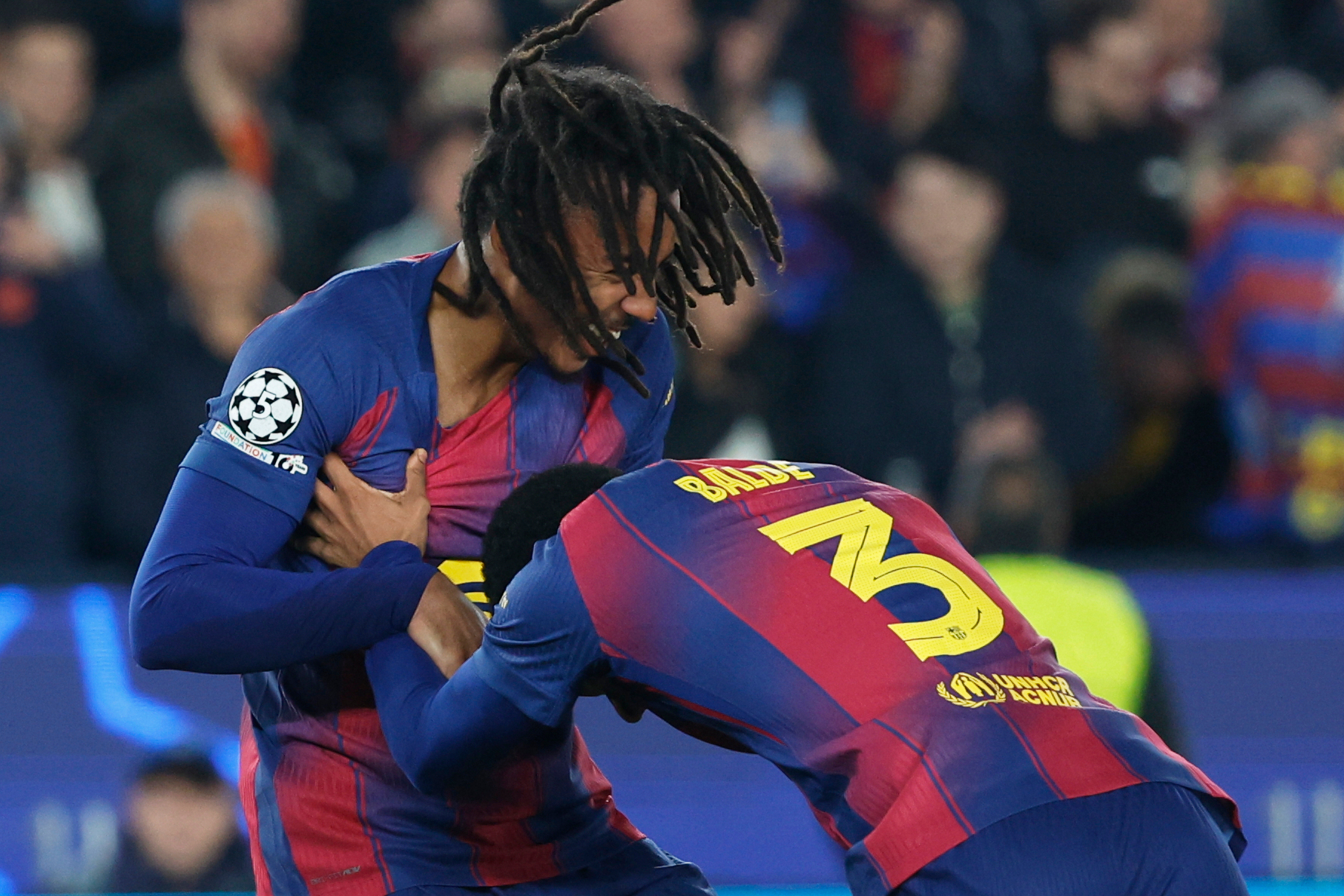 Pese a las recientes críticas, Koundé se puso el overol y guio al Blaugrana a una contundente victoria.