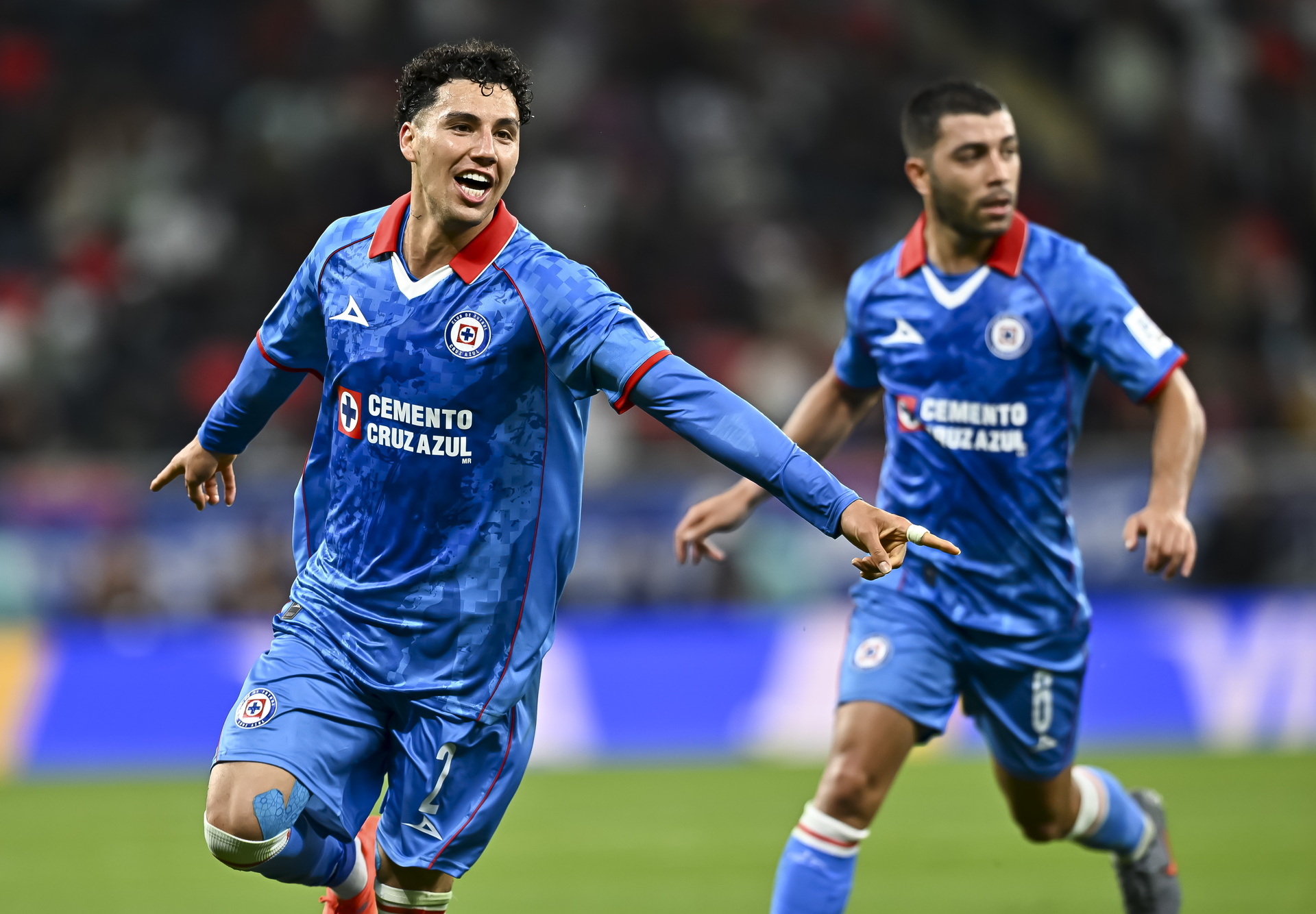 Jorge Sánchez recortó distancias y encendió el sueño de victoria en la afición cementera.