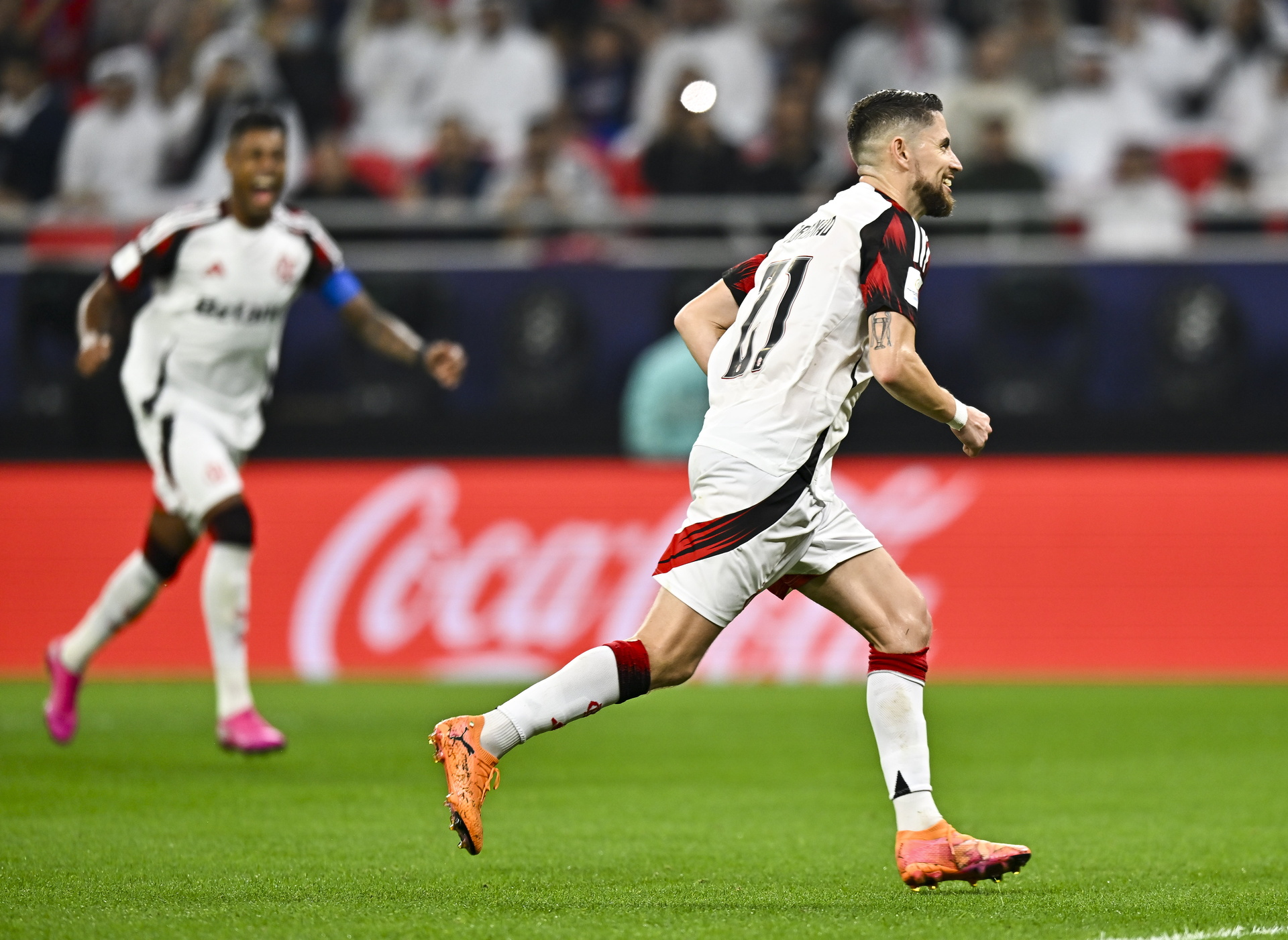 Jorginho recortó distancias y encendió la ilusión del Mengão de alzar el trofeo.