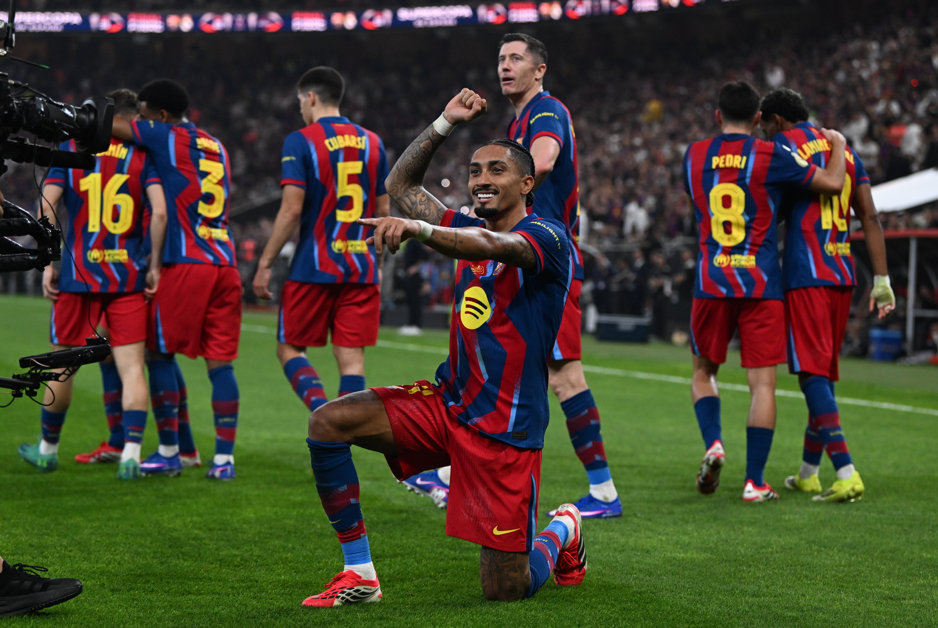 Con su doblete, Raphinha fue el jugador más desequilibrante del Barcelona y encaminó una victoria contundente.