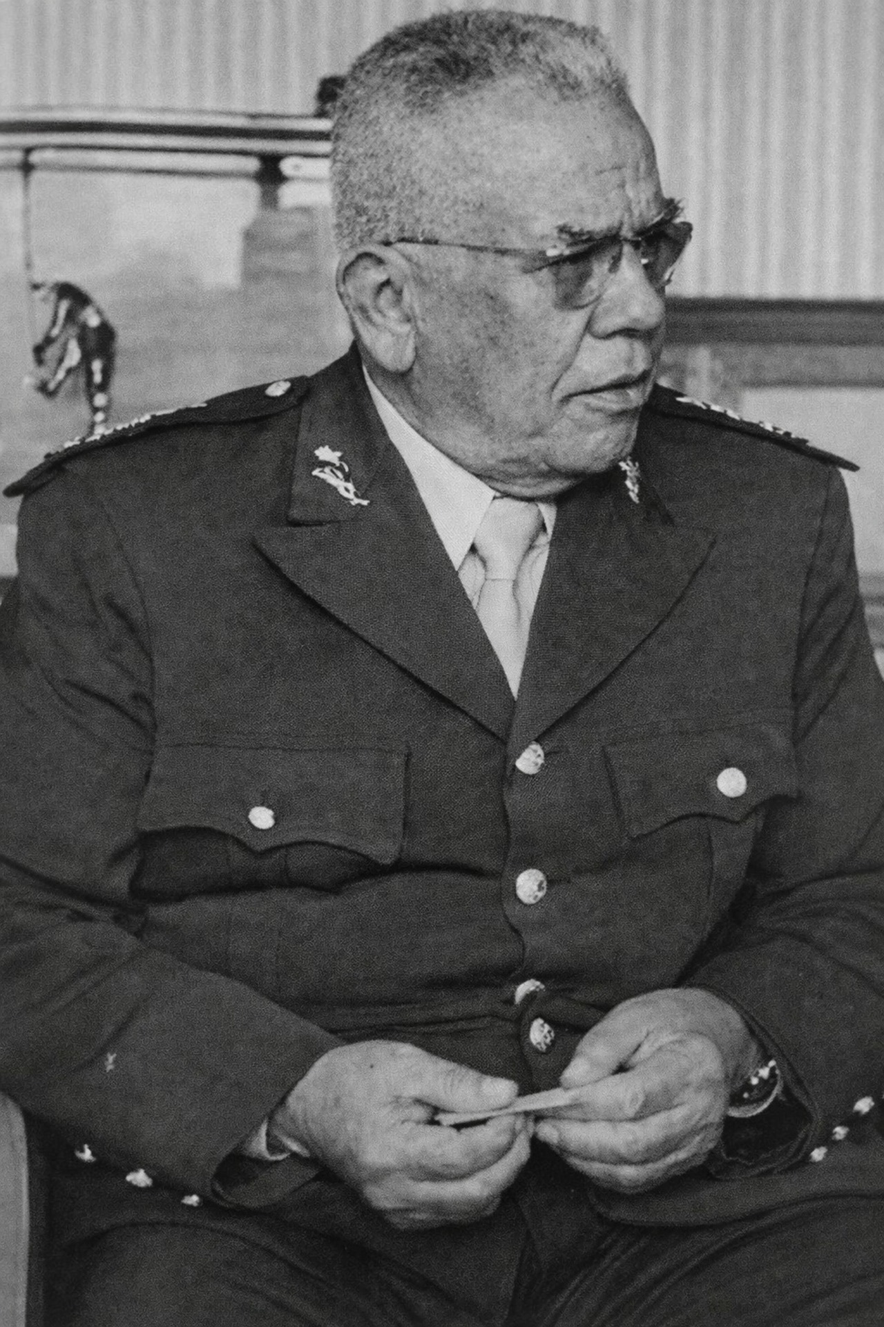 Abel Guerra, médico de Parral, certifica la decapitación del cadáver de Villa (6 de febrero de 1926). Publicación de El Siglo de Torreón acerca de la profanación de la tumba de Francisco Villa. Cadáver decapitado de Francisco Villa.